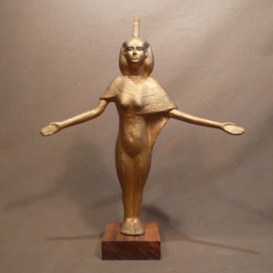 La déesse Isis, bras grands ouverts