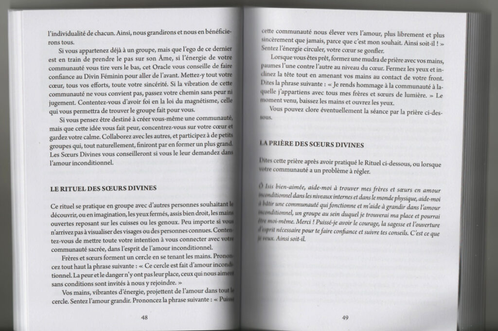 Explications et message de la carte "Les soeurs divines" de l'Oracle d'Isis