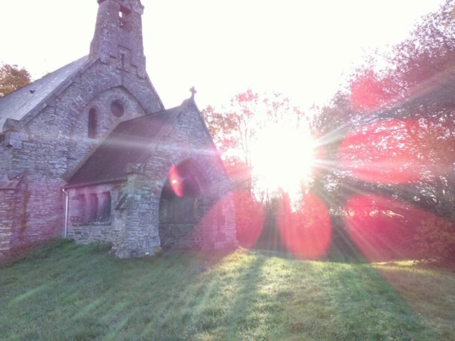 Présences de Lumière, à la Chapelle Saint-Clément (44) Présences de Lumière, à la Chapelle Saint-Clément (44)